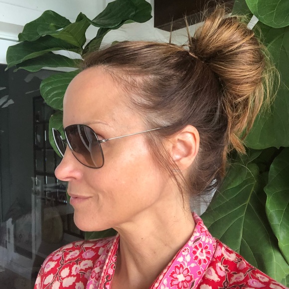 Oliver Peoples Accessories - Oliver Peoples sunglasses